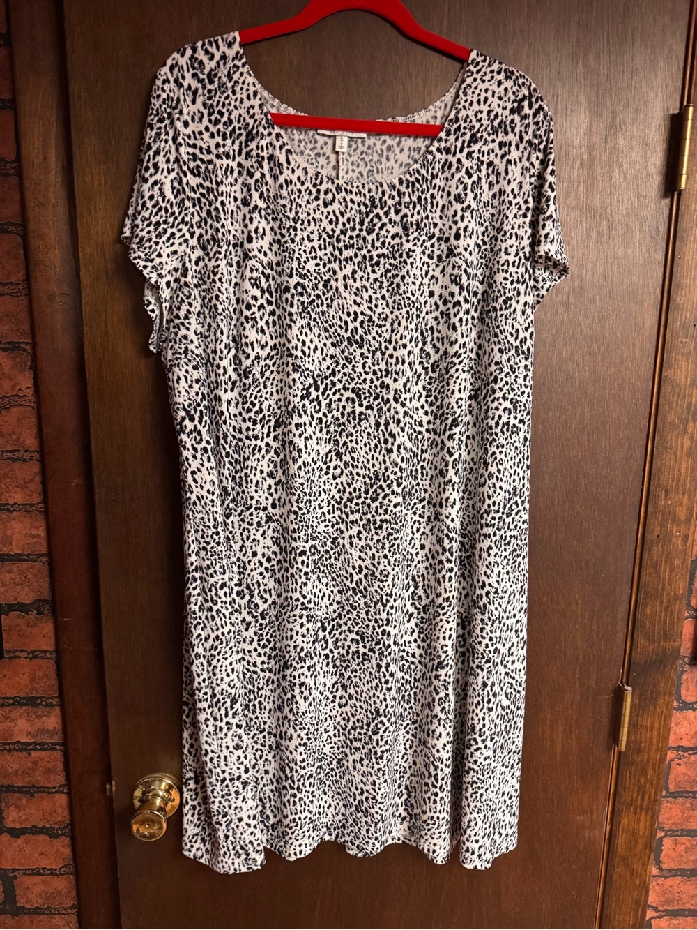 Chaus Black and White Leopard-Print Short Sleeve Midi Dress